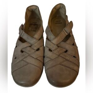 Earth Origins Rapid Teddy Leather Comfort Shoes - Size 9.5M